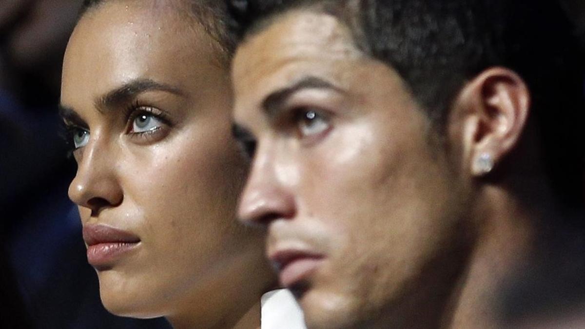 Irina y Cristiano, en un sorteo de la Champions en el 2012, cuando eran novios