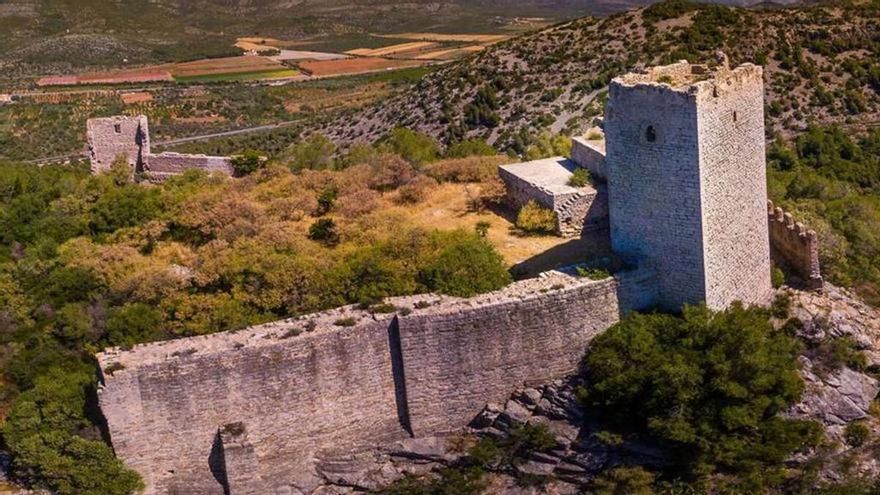 Muere un senderista tras quedar inconsciente en el castillo de Santa Magdalena de Pulpis