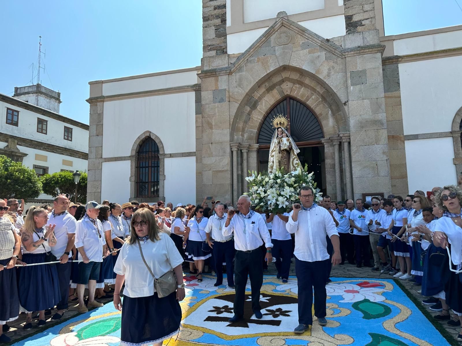 EN IMÁGENES: La procesión de la virgen del Carmen en Tapia de Casariego