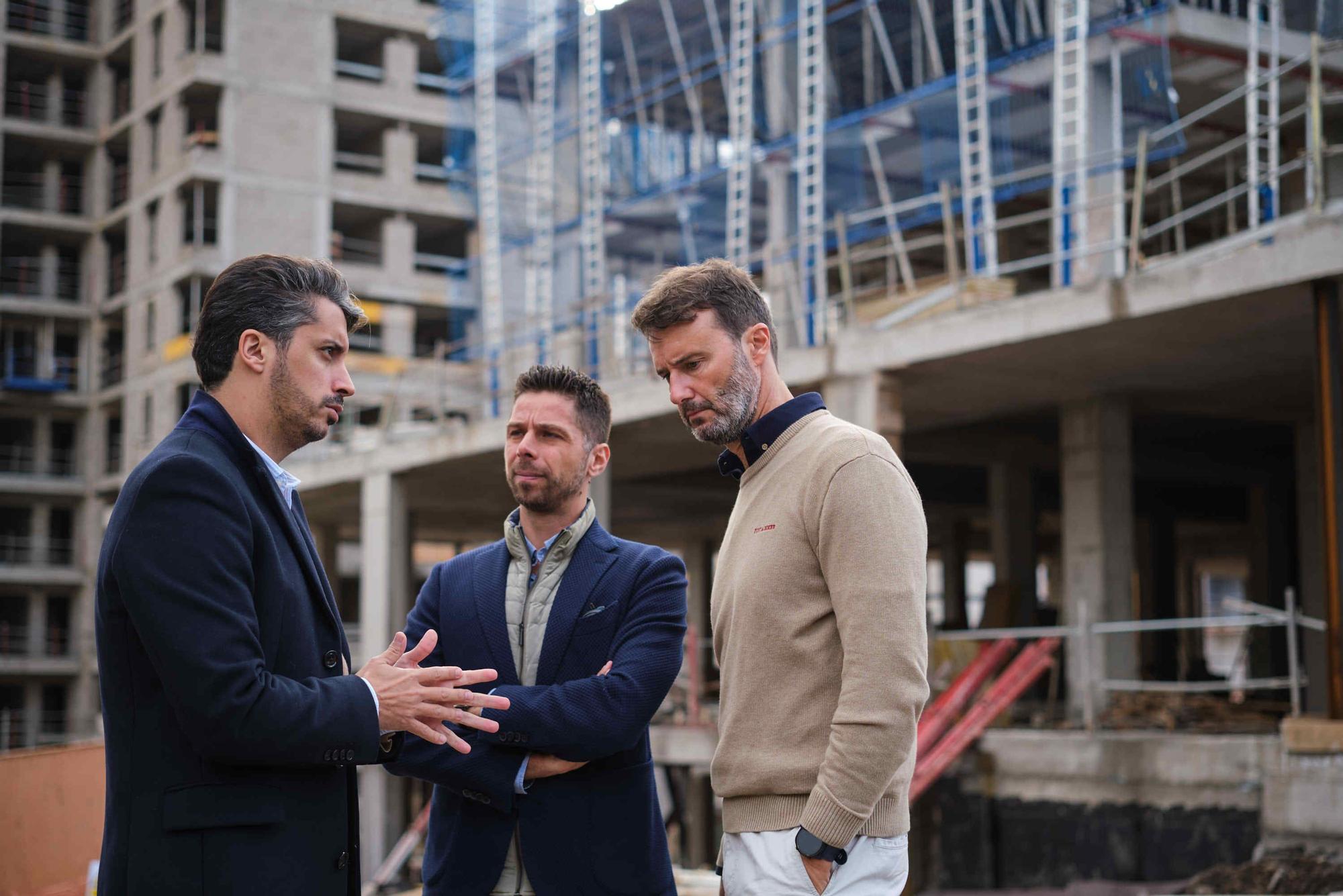 Visita al barrio de Las Chumberas por obras de remodelación de las canalizaciones de aguas pluviales