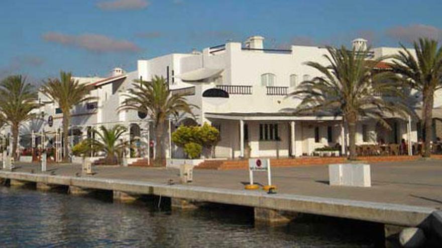 Edificio ´A´ de Formentera Mar, en la Savina, cuya planta piso se usaba como apartamentos.