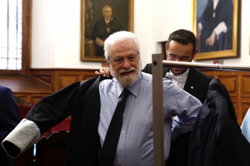 Solemne Acto de Investidura como Doctor Honoris Causa de Francesco Tonucci en la Universidad de Oviedo