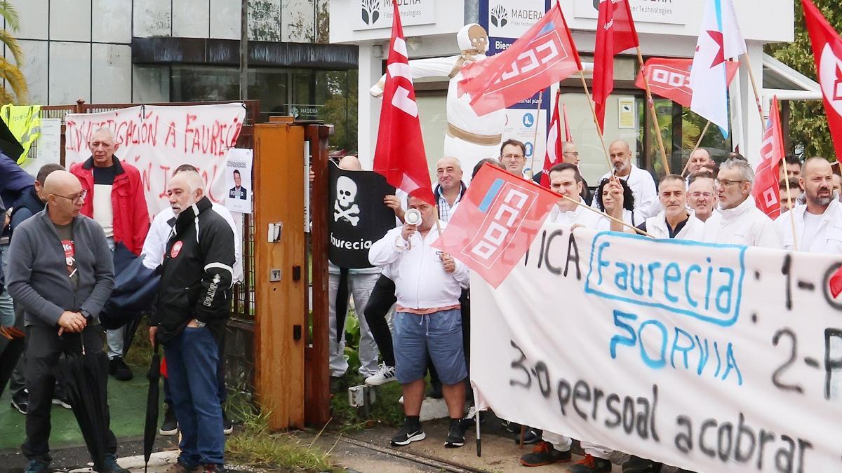 Trabajadores de Madera Fiber Technologies protestas contra Faurecia