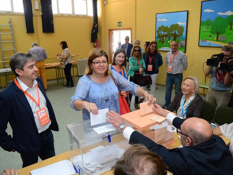 Imágenes de la jornada electoral en Extremadura