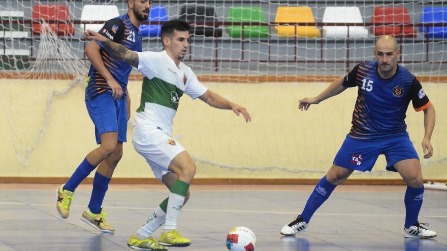 Un instante del primer partido como local que disputó el Elche frente al Colo Colo Zaragoza