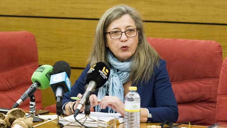 La delegada de Zona Franca, Teresa Pedroa, durante su intervención. // Cristina Graña