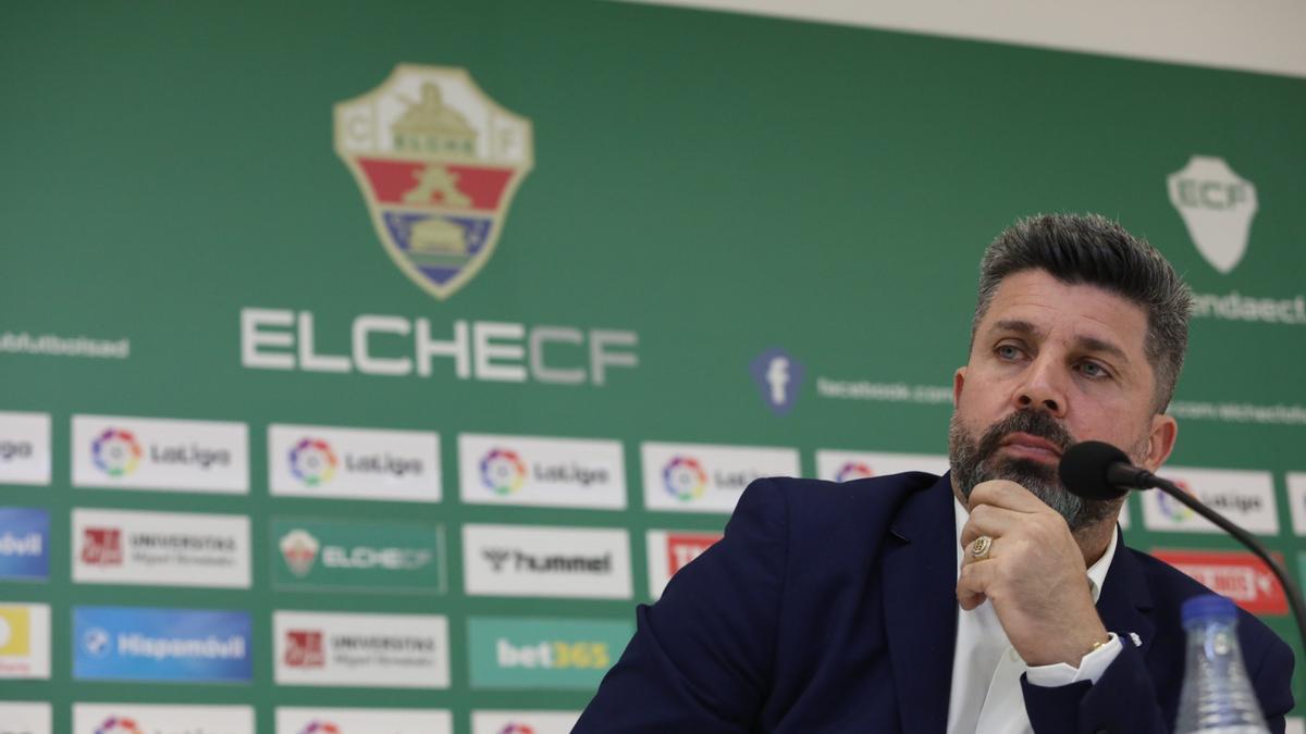 El propietario del Elche, Christian Bragarnik, durante su rueda de prensa del pasado 20 de mayo