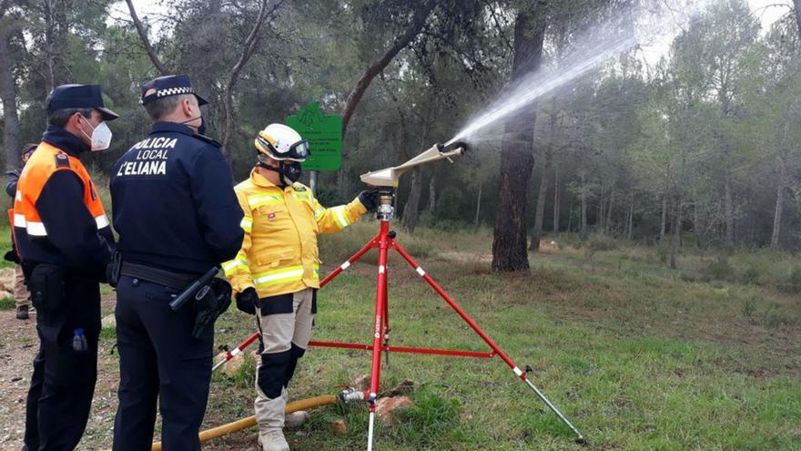 L’Eliana adquiere 15 cañones de agua contra incendios forestales