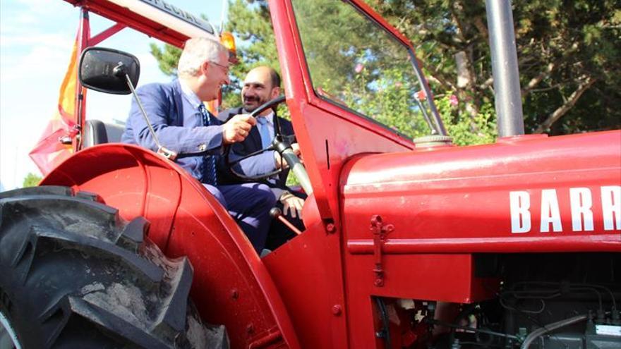 Barbastro inaugura su feria con el tomate rosa como protagonista