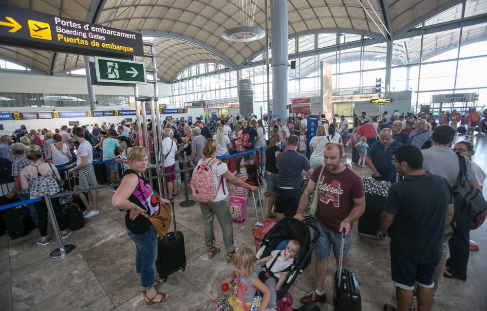 Jornada histórica en el aeropuerto de Alicante-Elc