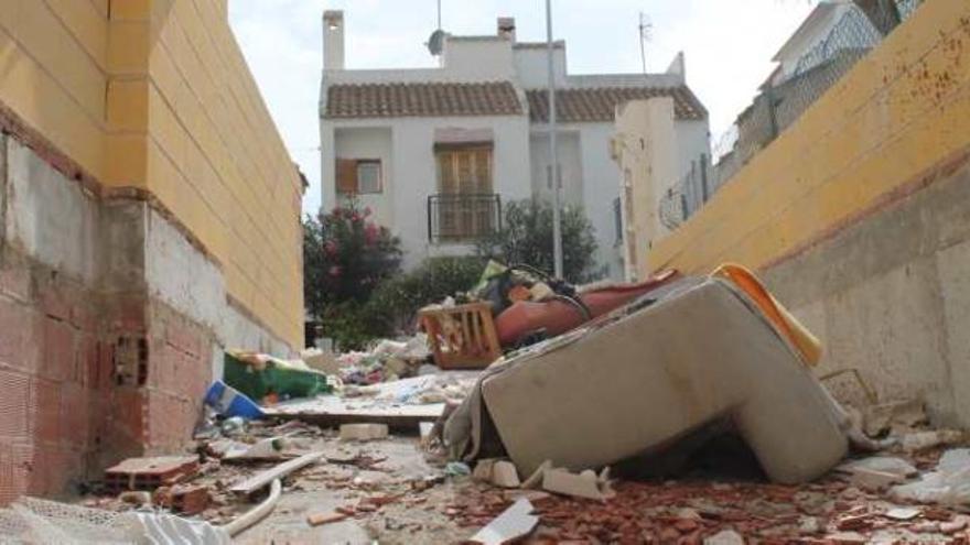 Imagen del inmueble en la esquina calle Hermanos Parodi con Santa Petra.