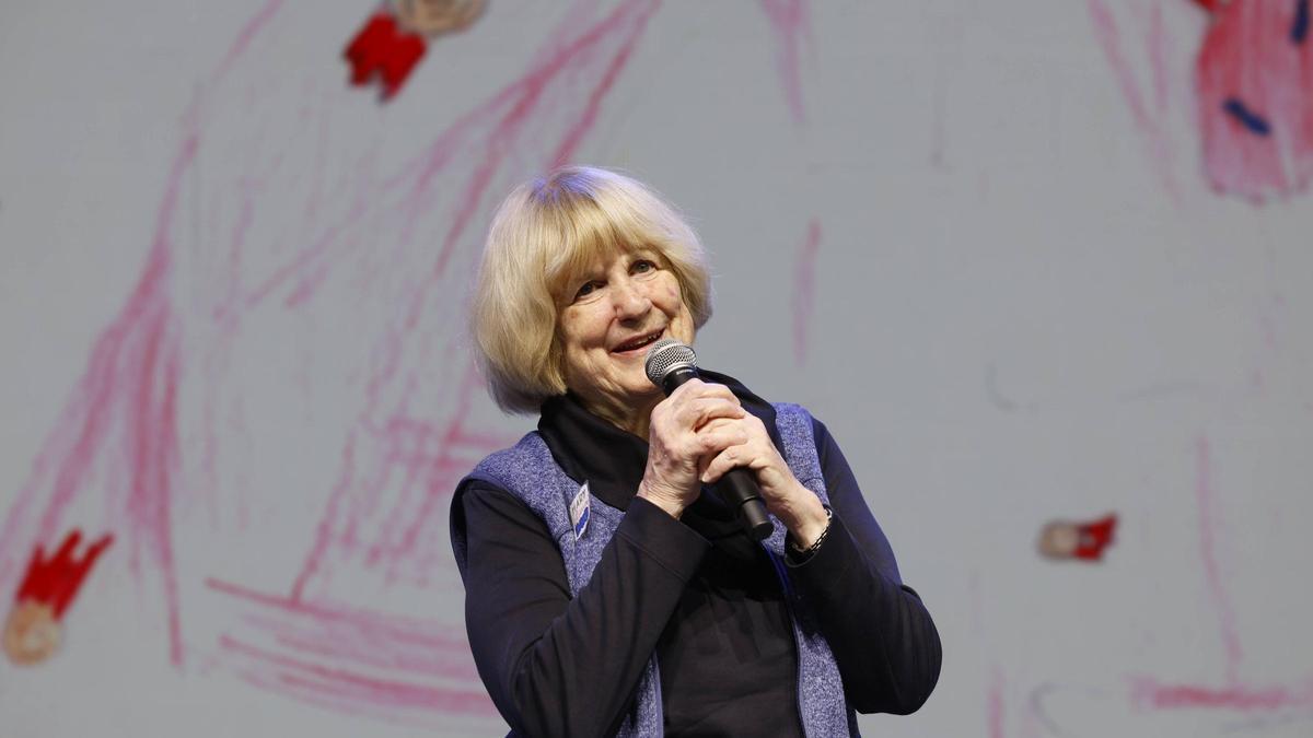 La emoción de Mary-Claire King, "Princesa de Asturias" de Investigación, al hablar de su experiencia en Asturias: "El encuentro con los estudiantes fue increible"