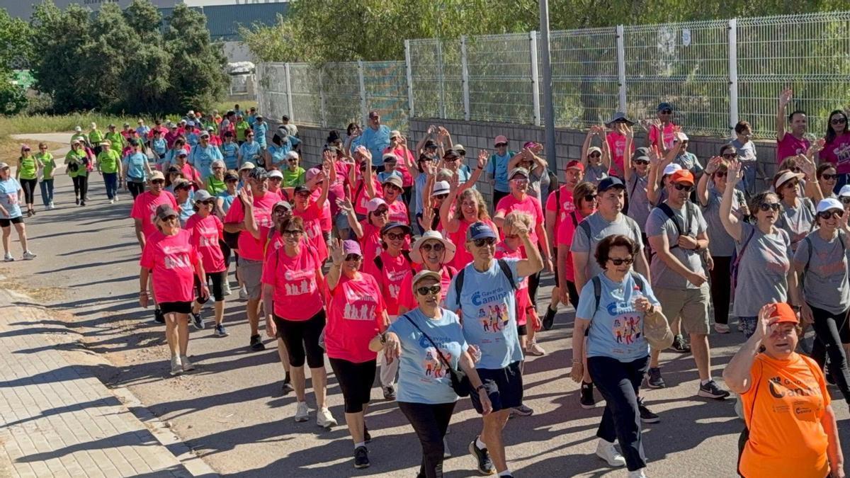 Algunos de los participantes en la marcha celebrada en Alberic.