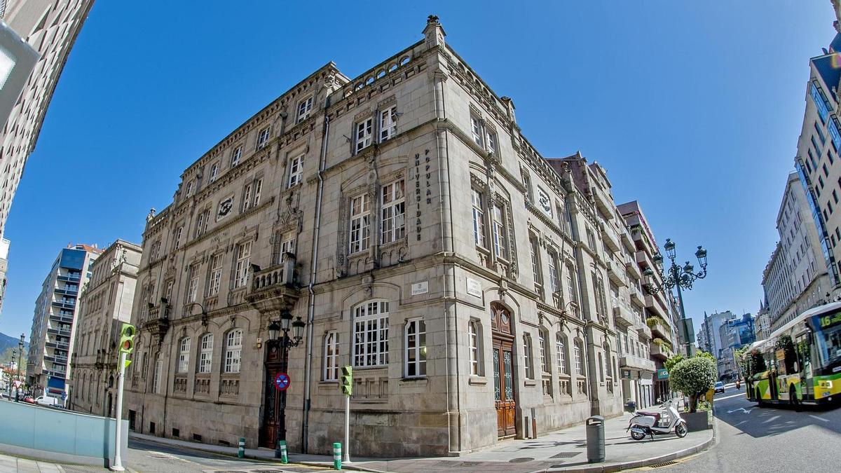 Edificio que alberga las clases de la Etrad en Vigo.