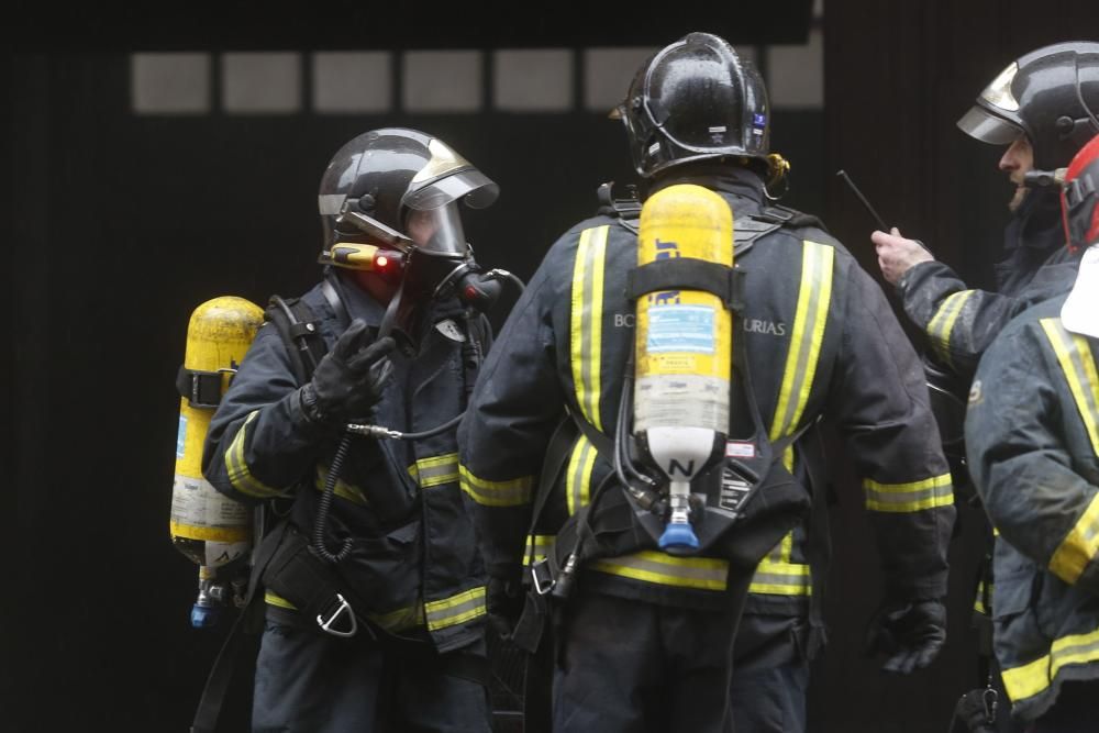 Incendio en un garaje de la calle Doctor Marañón de Avilés