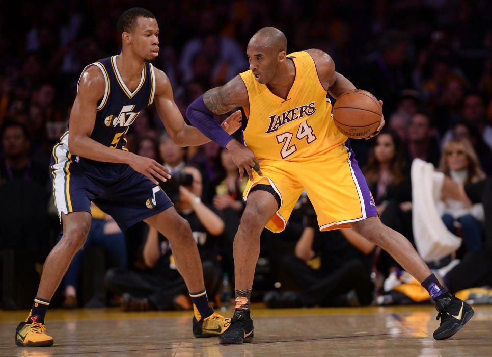 FILE PHOTO: Utah Jazz at Los Angeles Lakers