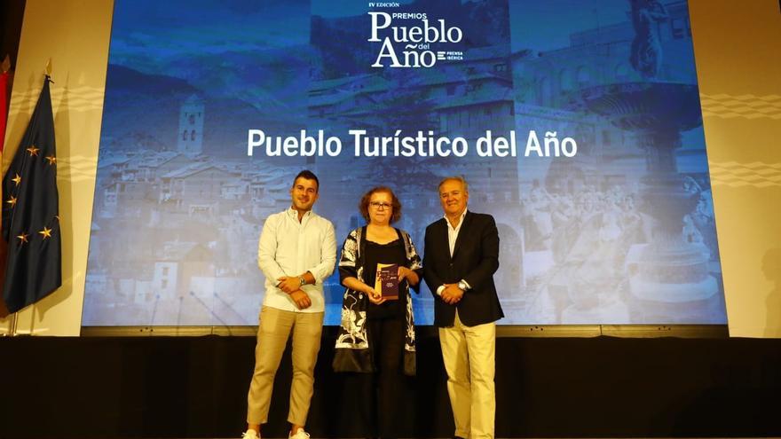 Uncastillo se lleva el Premio Pueblo Turístico del Año