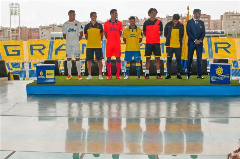 Presentación de las camisetas de la UD Las Palmas