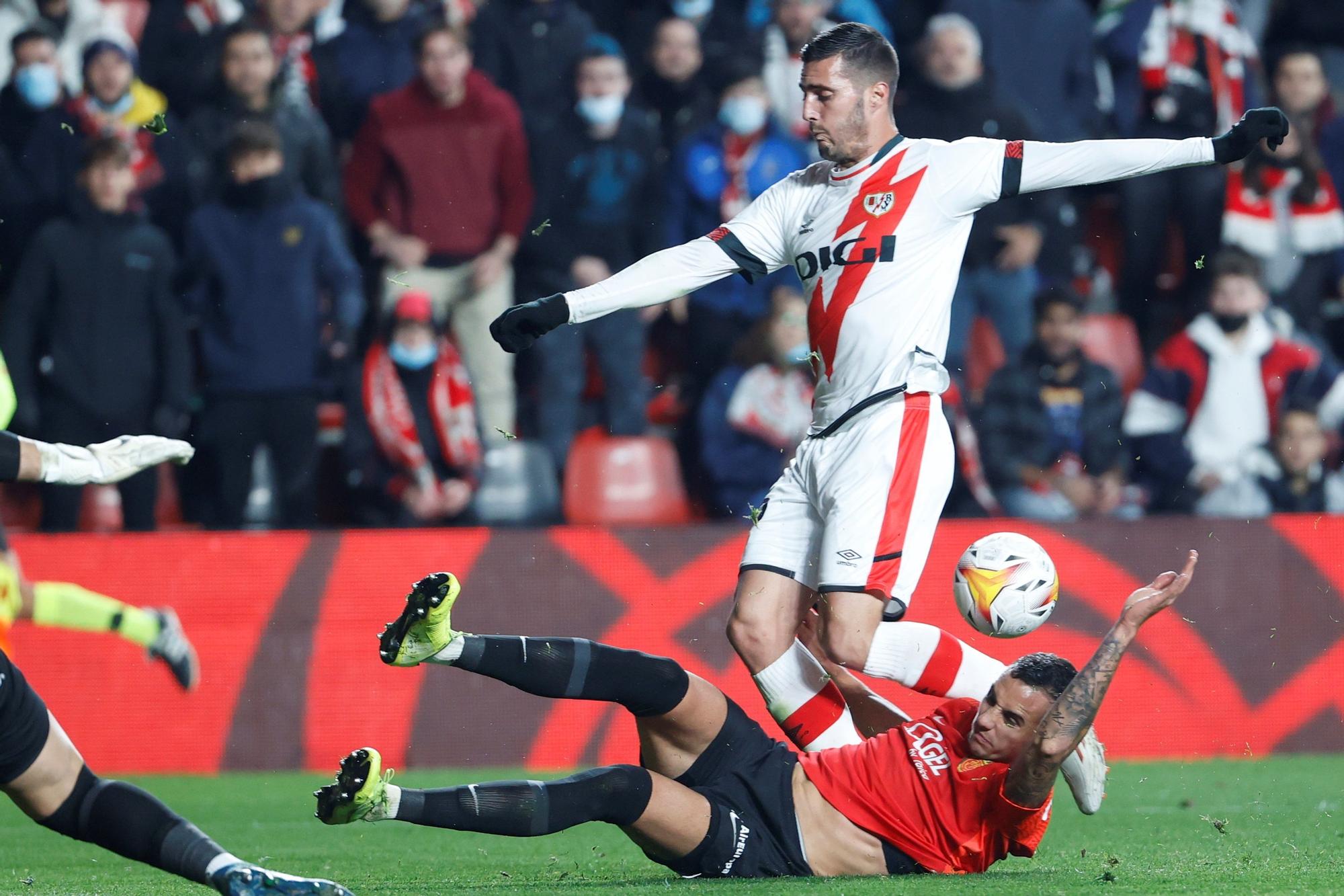 Esperpéntico Mallorca en Vallecas (3-1)