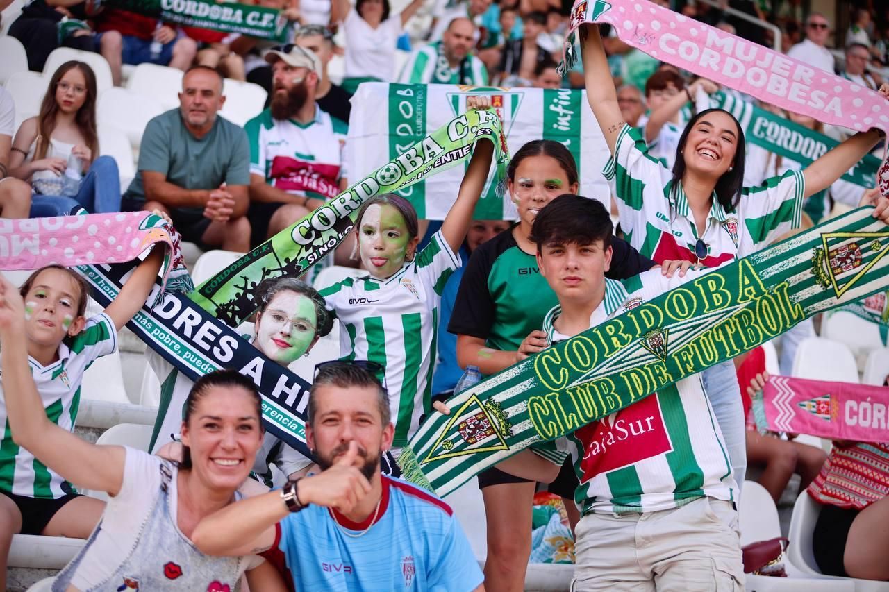 Córdoba CF-Barcelona Atlétic | La afición cordobesista, en imágenes