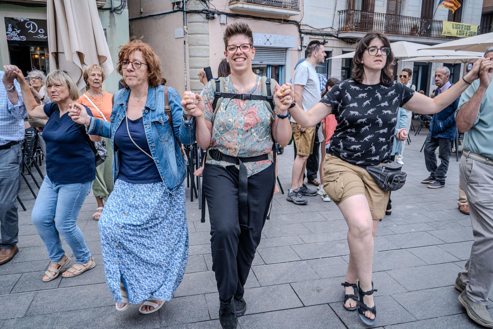 La revetlla i la flama del Canigó arriben a Manresa