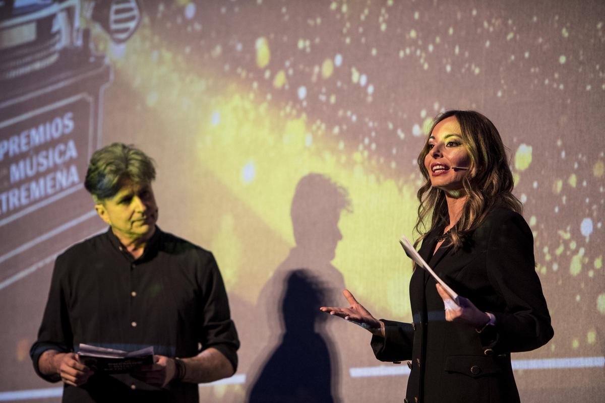 Galería | Robe triunfa en Cáceres en la fiesta de la música extremeña