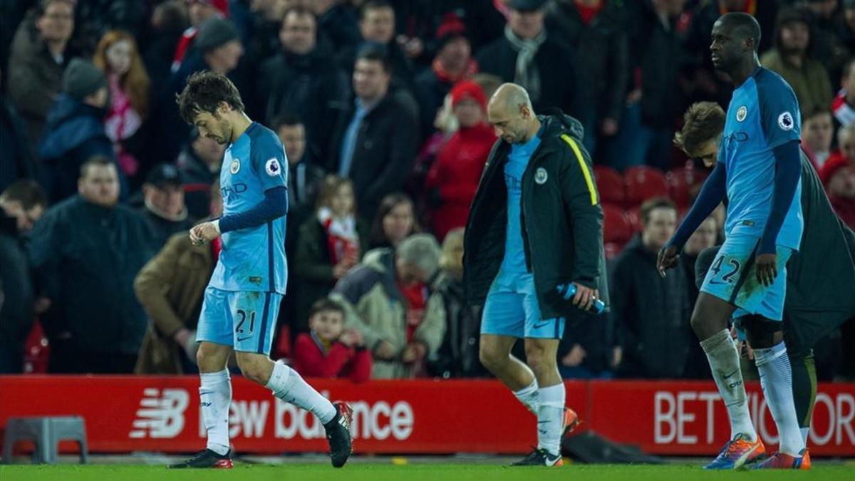 Touré y Zabaleta son dos de los futbolistas que ya pueden negociar su futuro desde hoy mismo