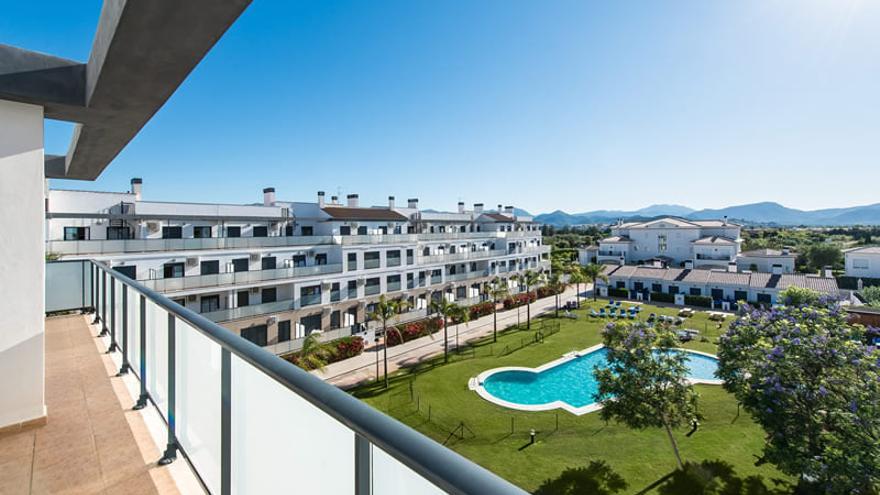 Apartamento con capacidad para cinco personas en residencial Las Dunas en el resort Oliva Nova.