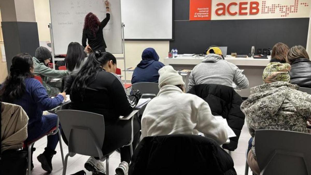 Curs de català dirigit a la població nouvinguda. | REGIÓ 7