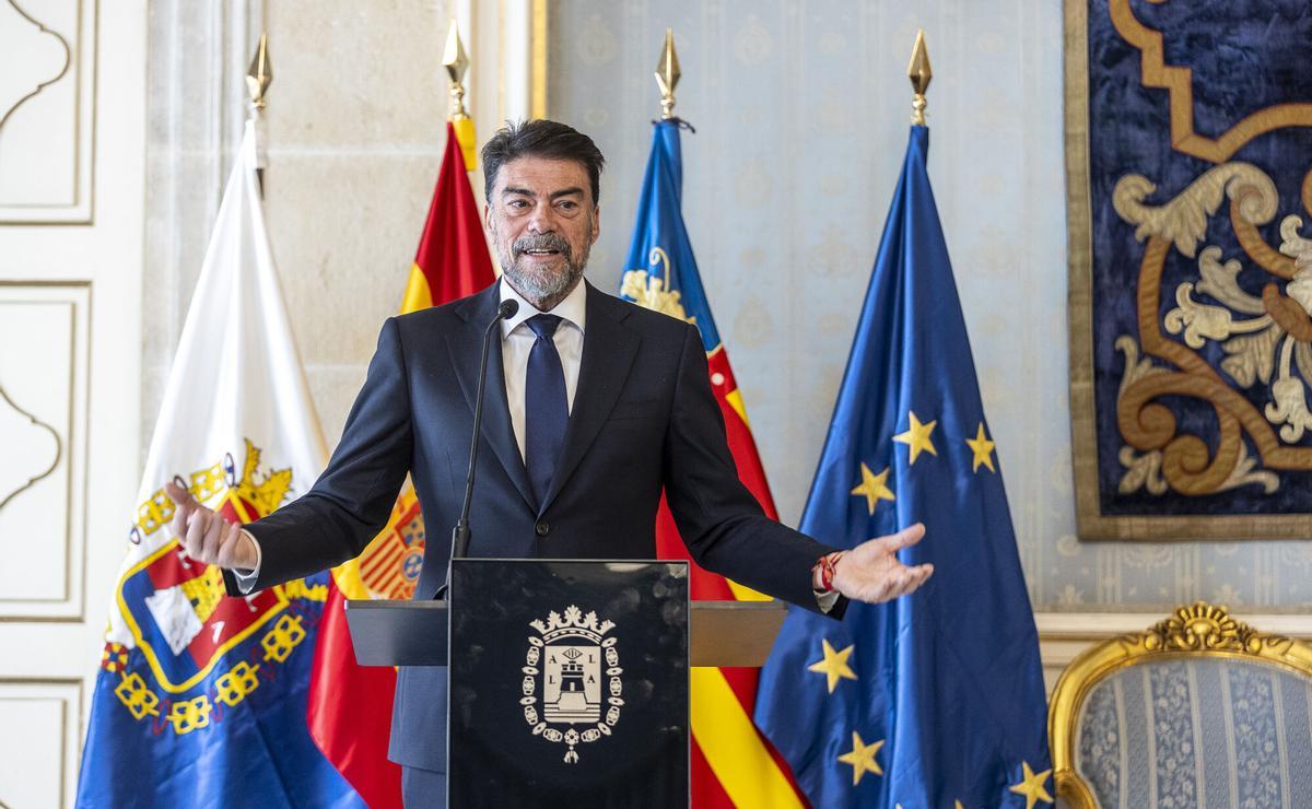 El alcalde de Alicante, Luis Barcala.