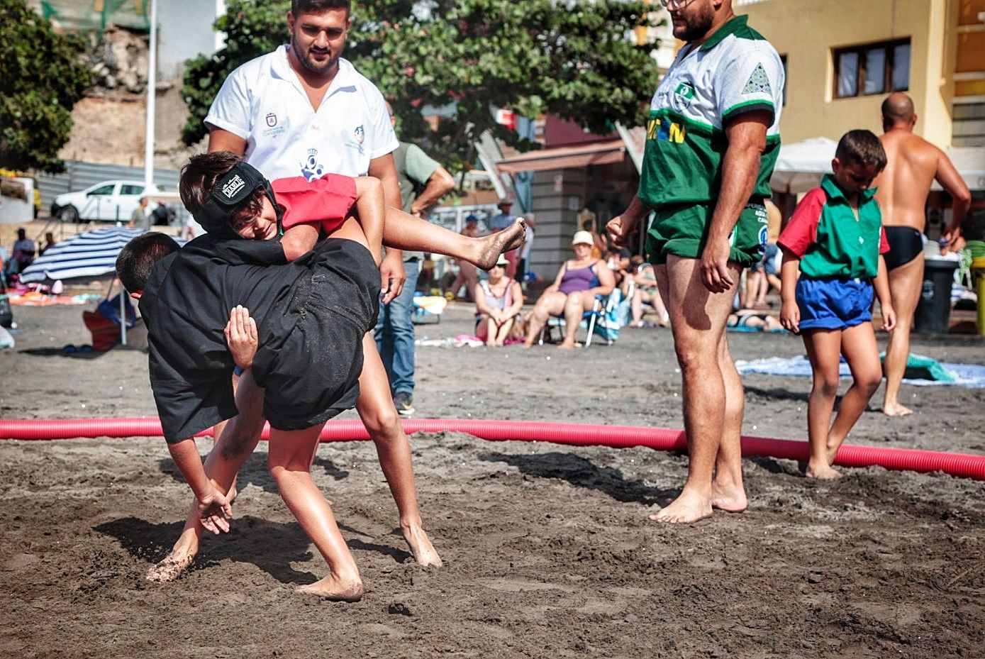 Presentación del proyecto ‘Playa y brega’ para el fomento y promoción de la lucha canaria