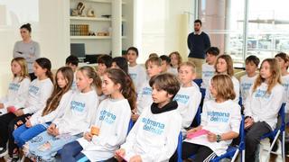Los niños ponen a prueba a los adultos en la presentación de la XXIX Setmana del Mar: «Los políticos no deberían llegar tarde»