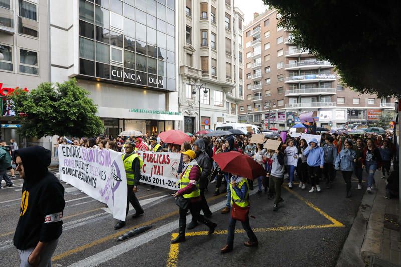 Estudiantes protestan en València contra el machismo en las aulas