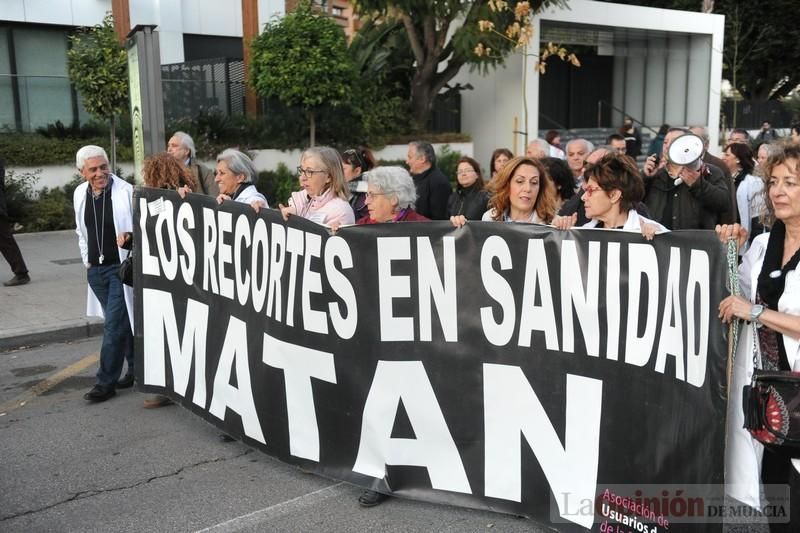 La marea blanca toma Murcia