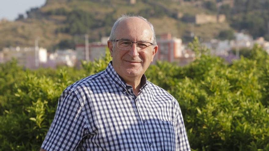 Társilo Caruana.