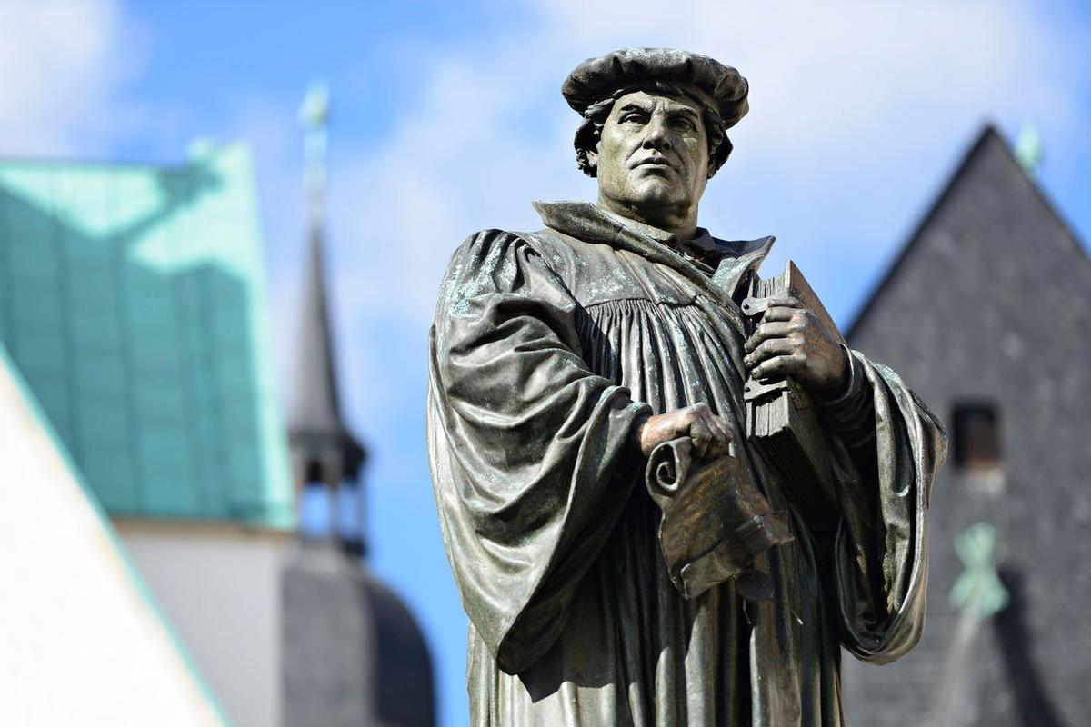 Monumento de Martin Luther en Eisleben
