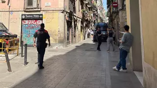Los Mossos realizan al menos 17 detenciones en el área de Barcelona contra revendedores de móviles robados