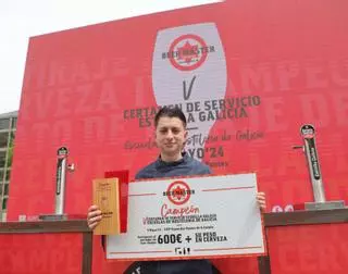 Andrés Rodrigo Valero, campeón de tirar cerveza por Estrella