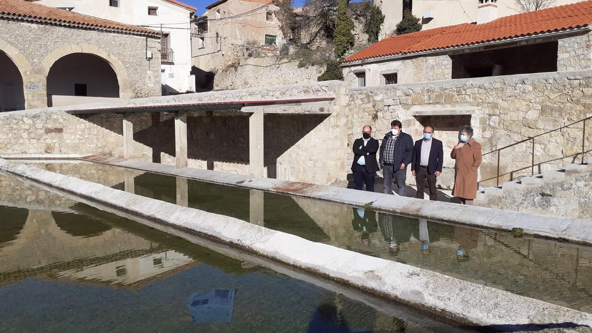 Alberto Izquierdo ha visitado el barrio de Rudilla para conocer el resultado de las obras.