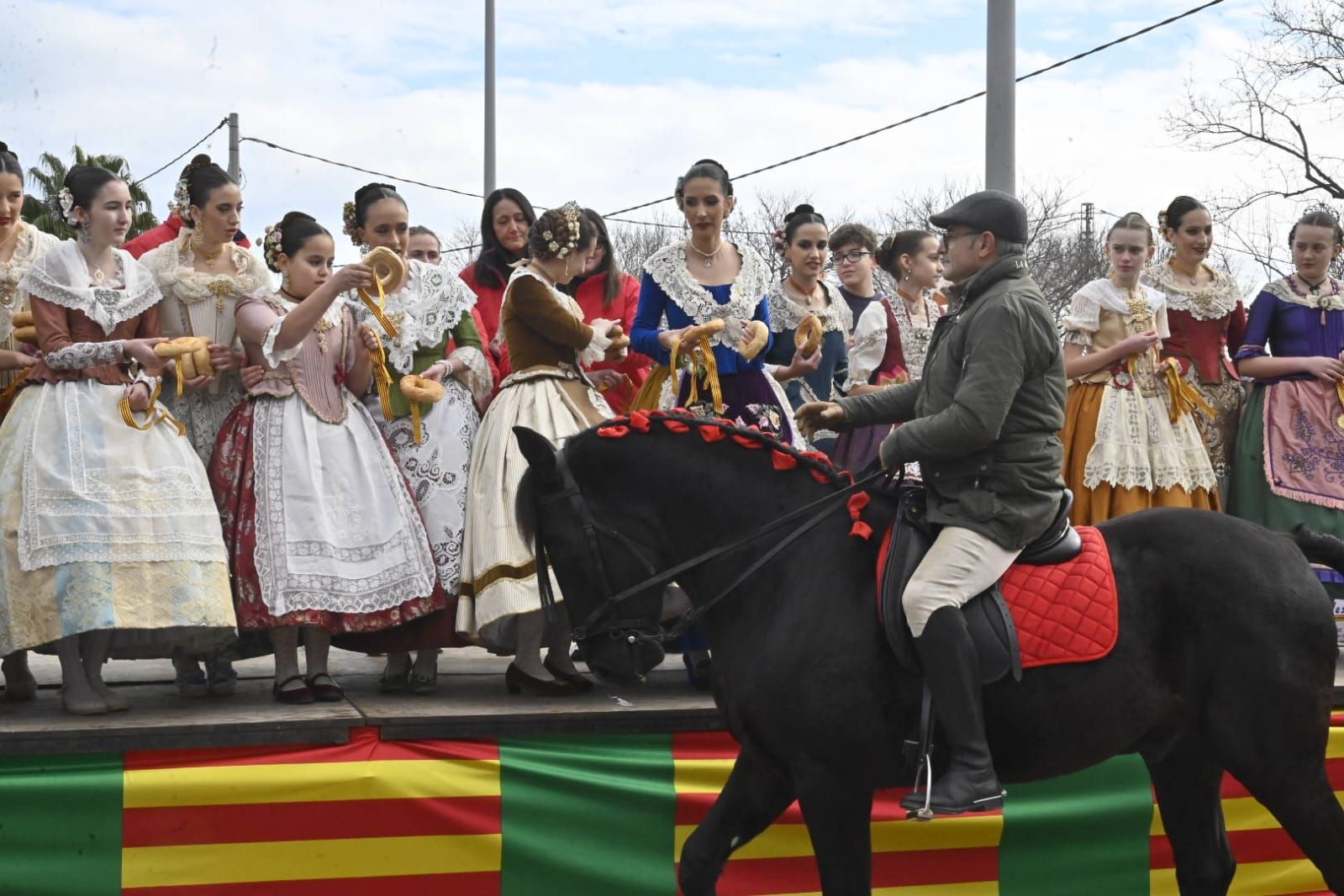 Galería de fotos: Castelló se vuelca con la procesión de Sant Antoni a la Mare de Déu del Lledó