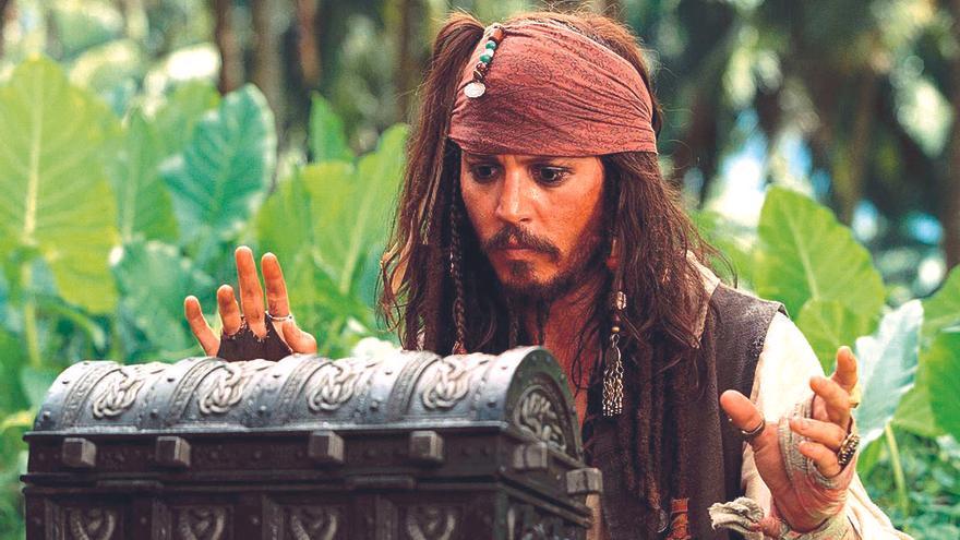 Johnny Depp, como Jack Sparrow.