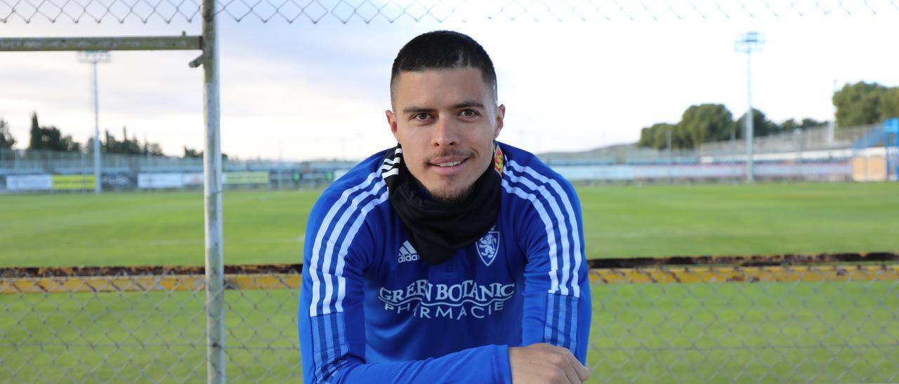 Juanjo Narváez posa tras un entrenamiento del Real Zaragoza en la Ciudad Deportiva.