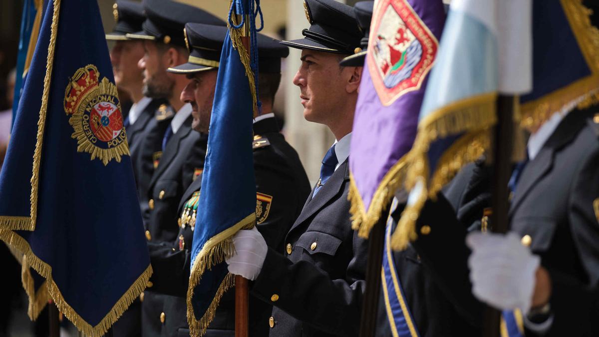 Agentes de la Policía Nacional durante un acto oficial en Tenerife.