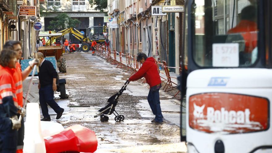 El &#039;gafe&#039; de la calle Concepción Arenal en Zaragoza: inacabada e inundada por un reventón