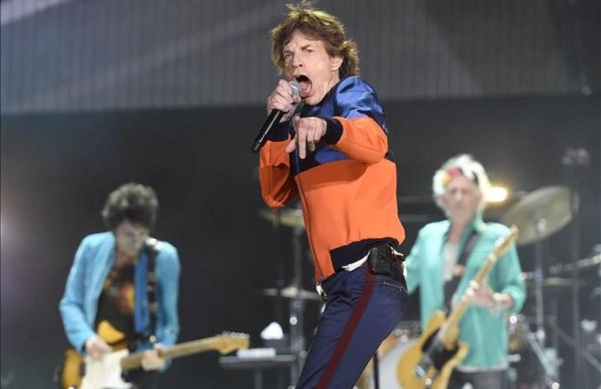 nfarre35833937 mick jagger of the rolling stones performs on day 1 of the 2161009113442