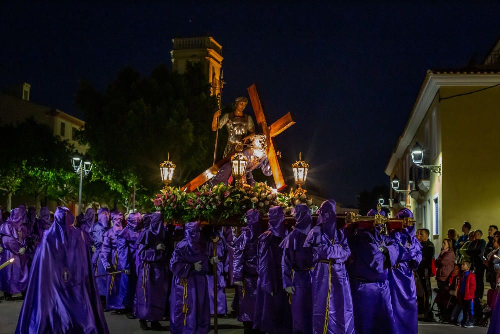 La imagen, portada por la Cofradía que lleva el mismo nombre, partió de la parroquia San Antonio Abad hacia la Iglesia de la Asunción