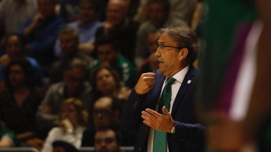 Luis Casimiro, entrenador del Unicaja, ayer durante la final de la Copa del Rey frente al Real Madrid