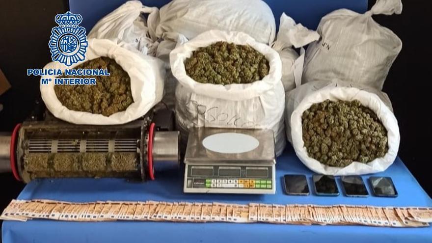 Detenidas en Córdoba dos personas por cultivar marihuana en una vivienda