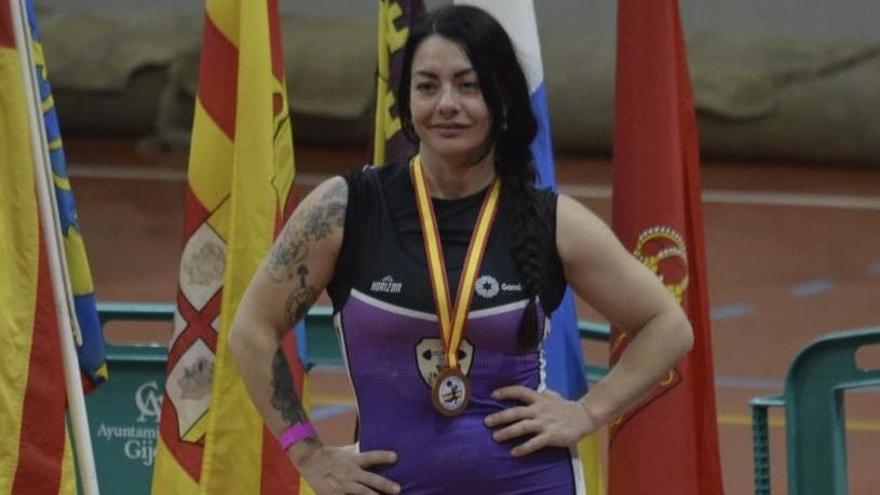 Arlena Fabián, medallista nacional máster del AC Gandia