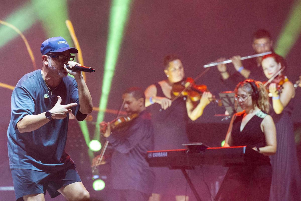 Nach firma un concierto memorable ante un entregado público en Noches Mágicas